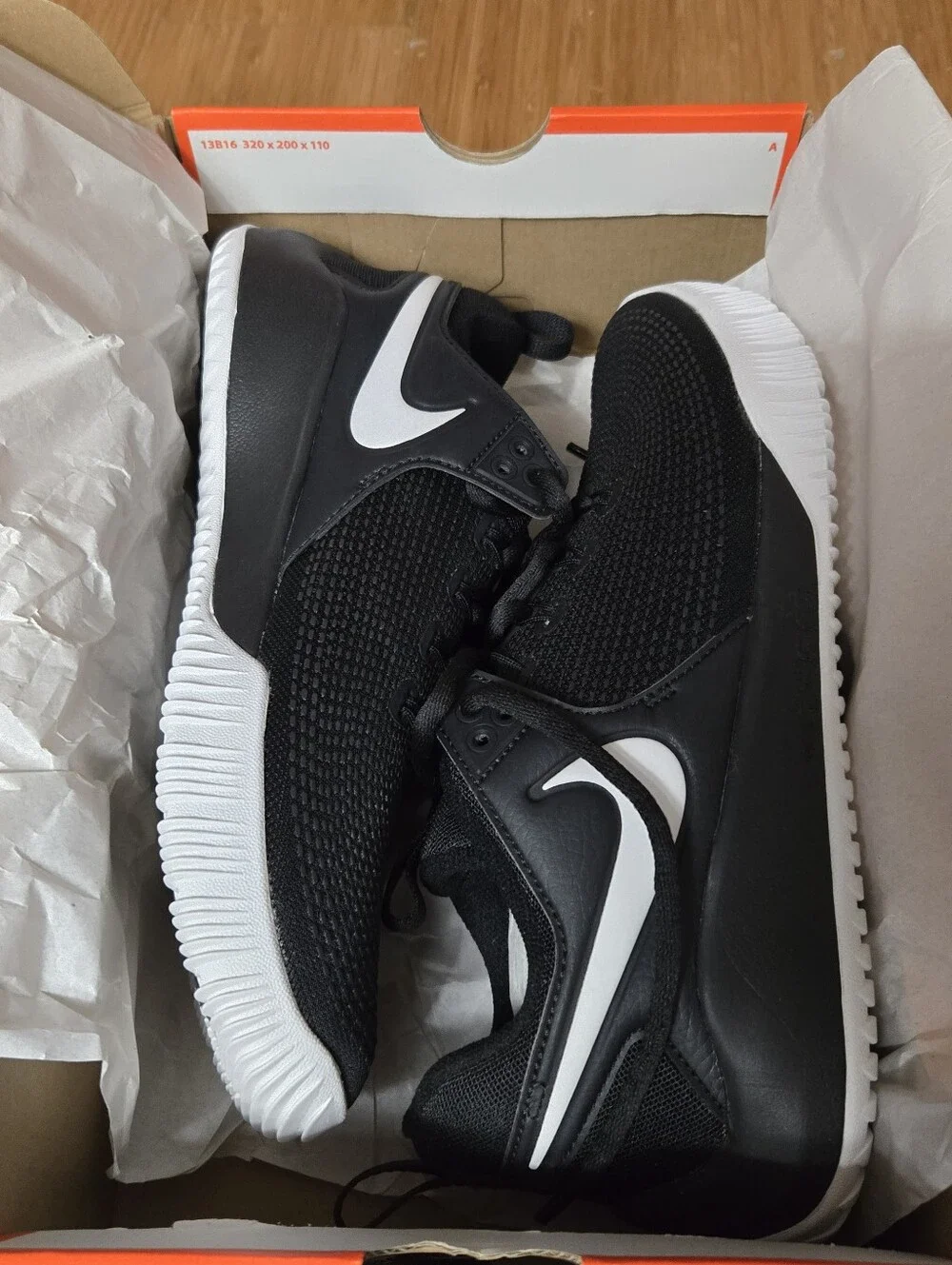 NIB Nike Zoom Hyperace 2 Women's Volleyball Shoes